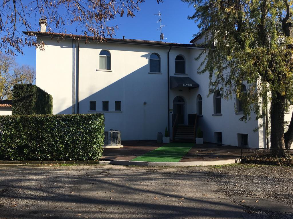 Blue Hotel Suzzara Exterior photo